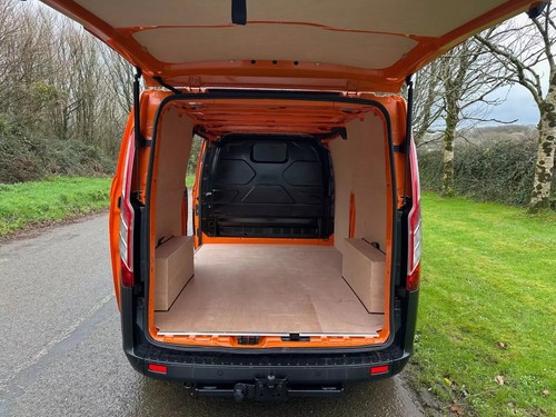 Ford transit custom swb - ford, ply